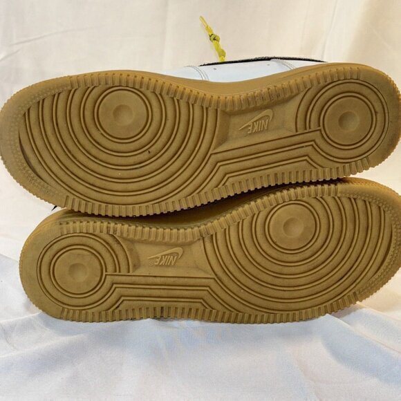 Nike Air Force 1 '07 LV8 "Go the Extra Smile" Gum Black Yellow‎ Mens Sz 8 EUC - Picture 6 of 6